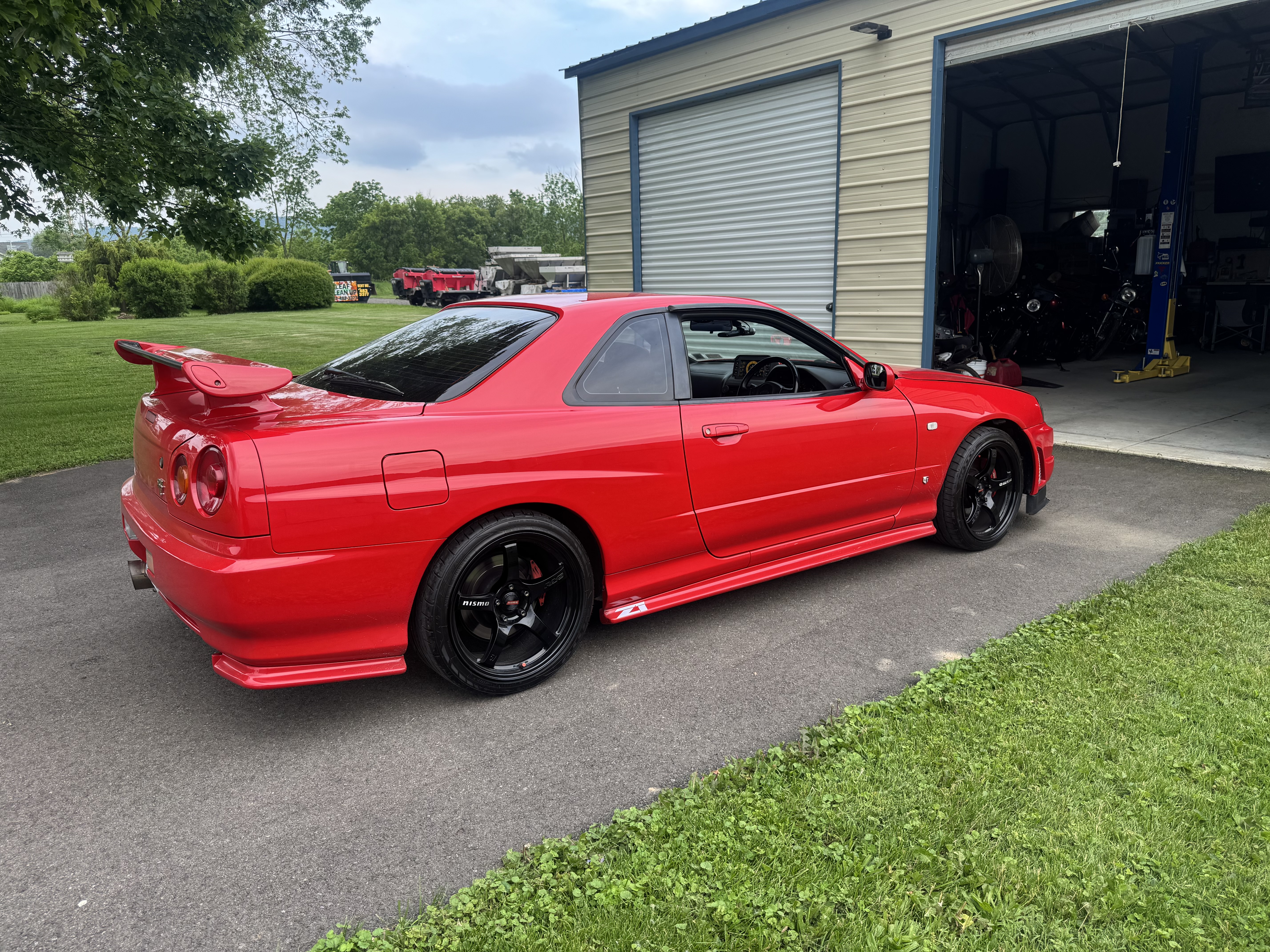 Martin Robinson with 1998 Nissan Skyline GTT